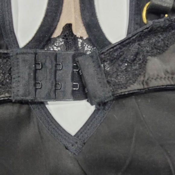 Fredericks of Hollywood Parissa Satin Teddy Lingerie - Picture 15 of 16